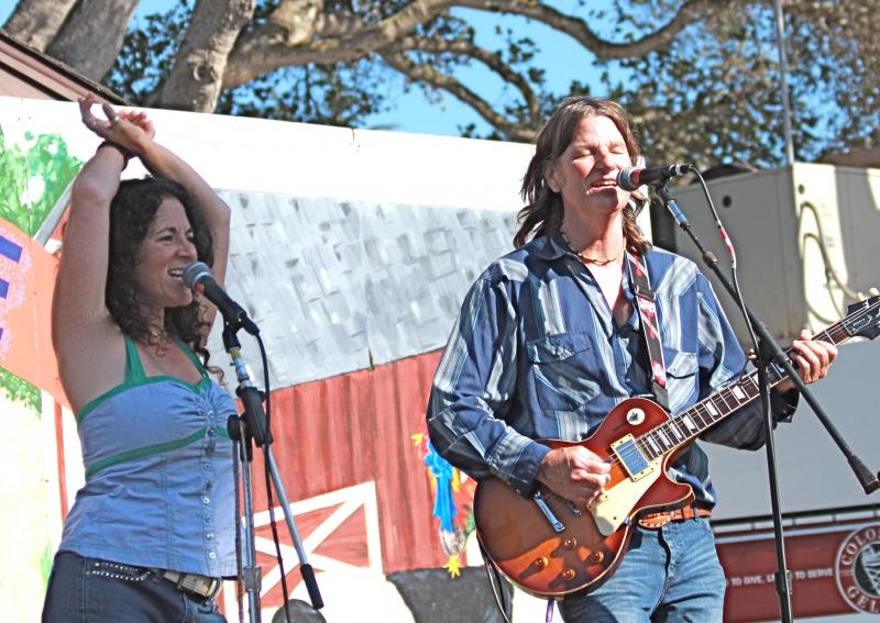 Jewels and Johnny promo stage